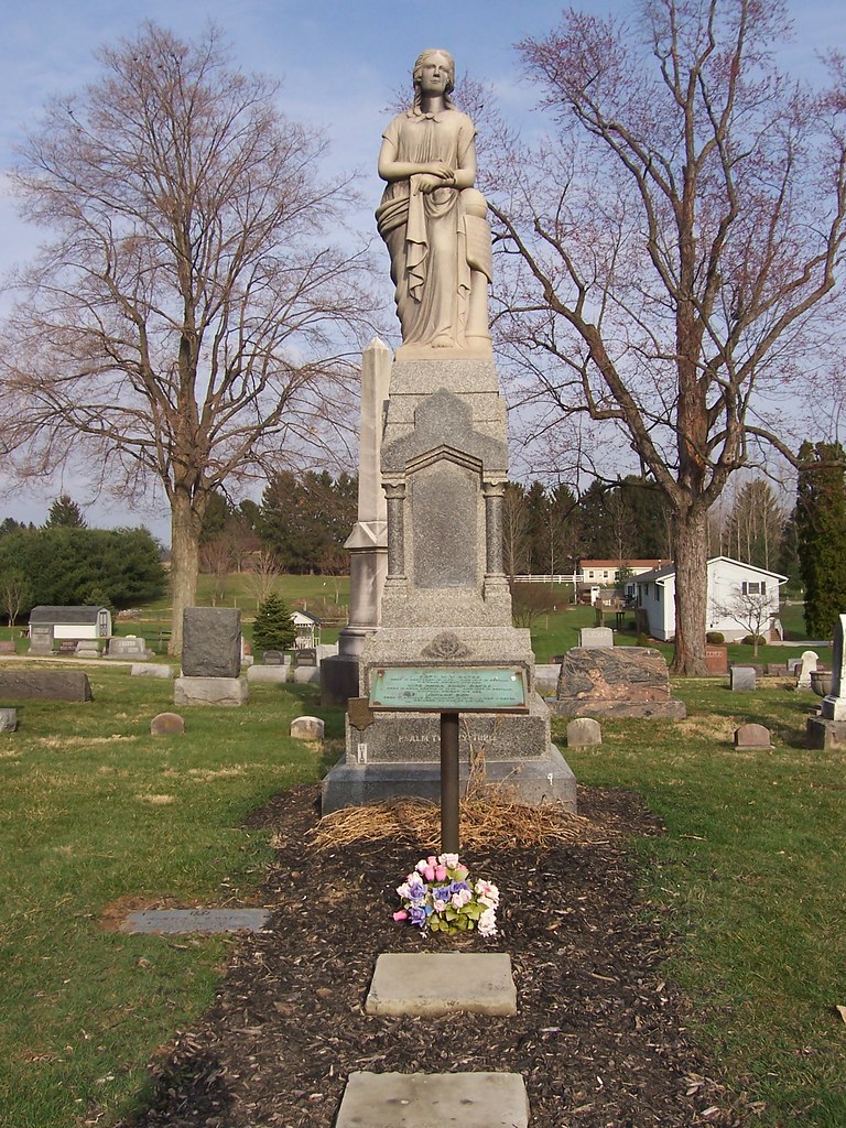 anna bates giant in seville This is the gravesite of the… Flickr