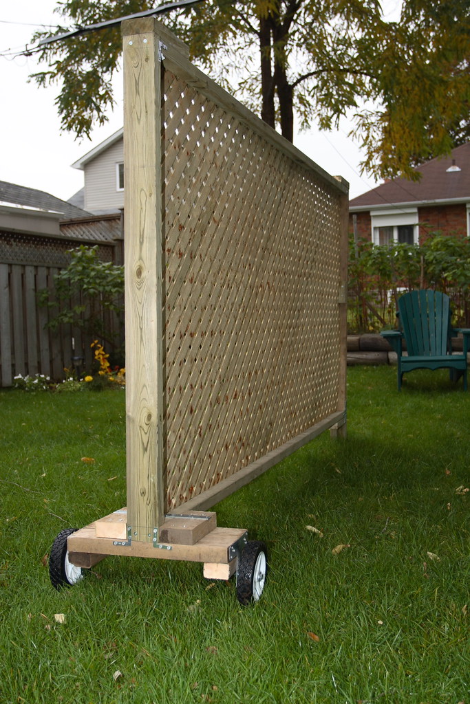 Privacy Screen Weekend carpentry project a movable priv… Flickr
