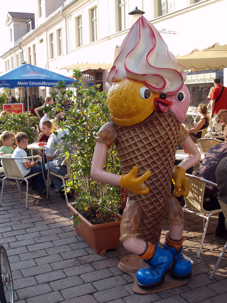 ICE CREAM MAN Jim & Claire Flickr