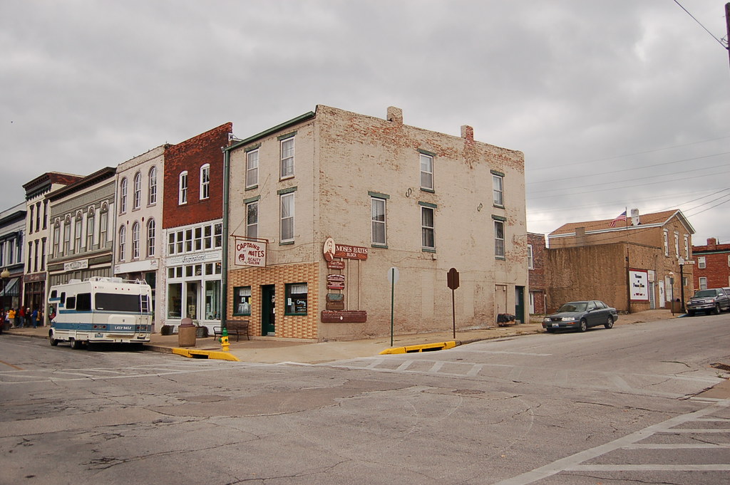 Downtown Hannibal PJ Chmiel Flickr