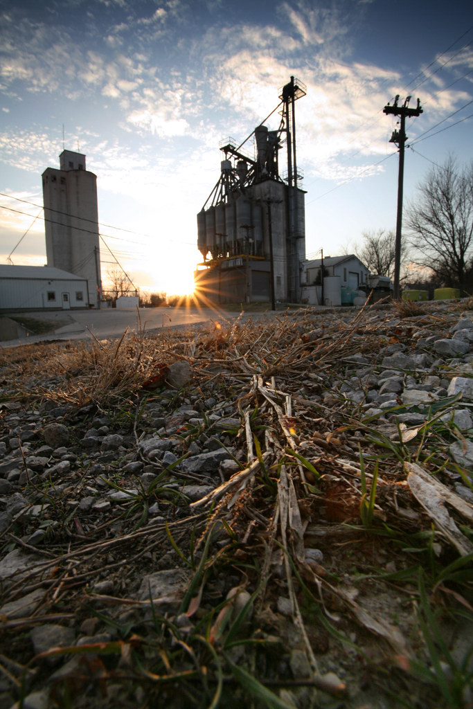 Grain Elevators 11.25.2006 Sunset in Fayette Missouri in H… Flickr