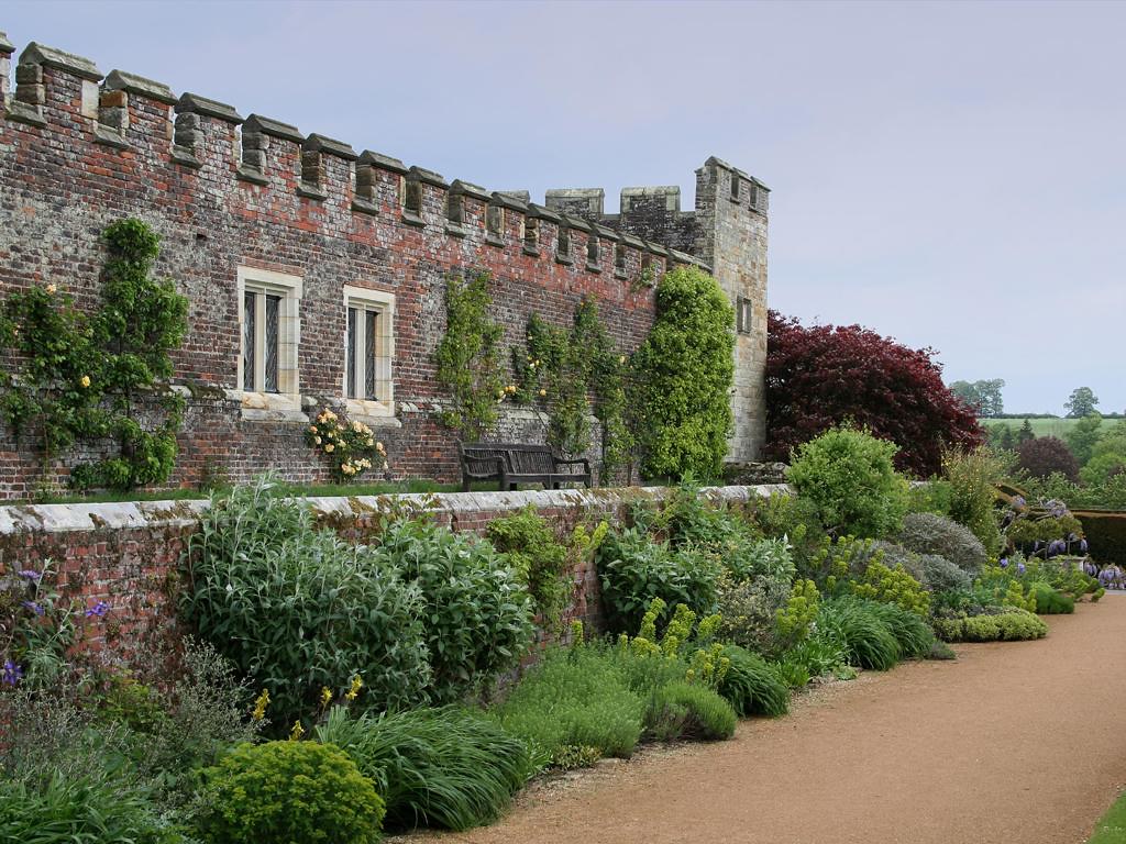 Penshurst Place 1 The house compliments the gardens. Photo Paul