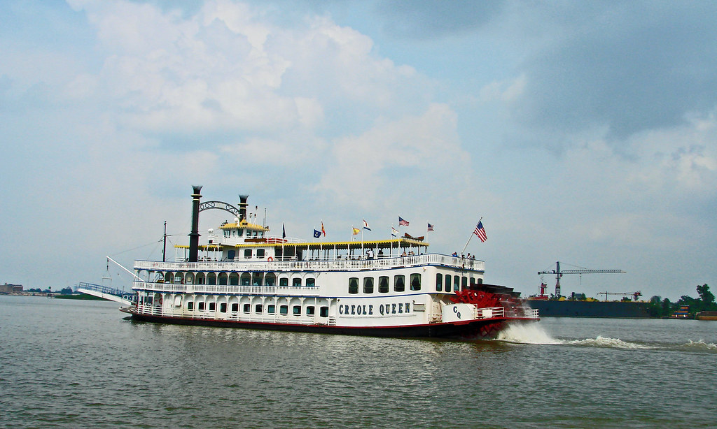 Paddle boat (siipiratasalus) at Mississippi Creole Queen p… Flickr