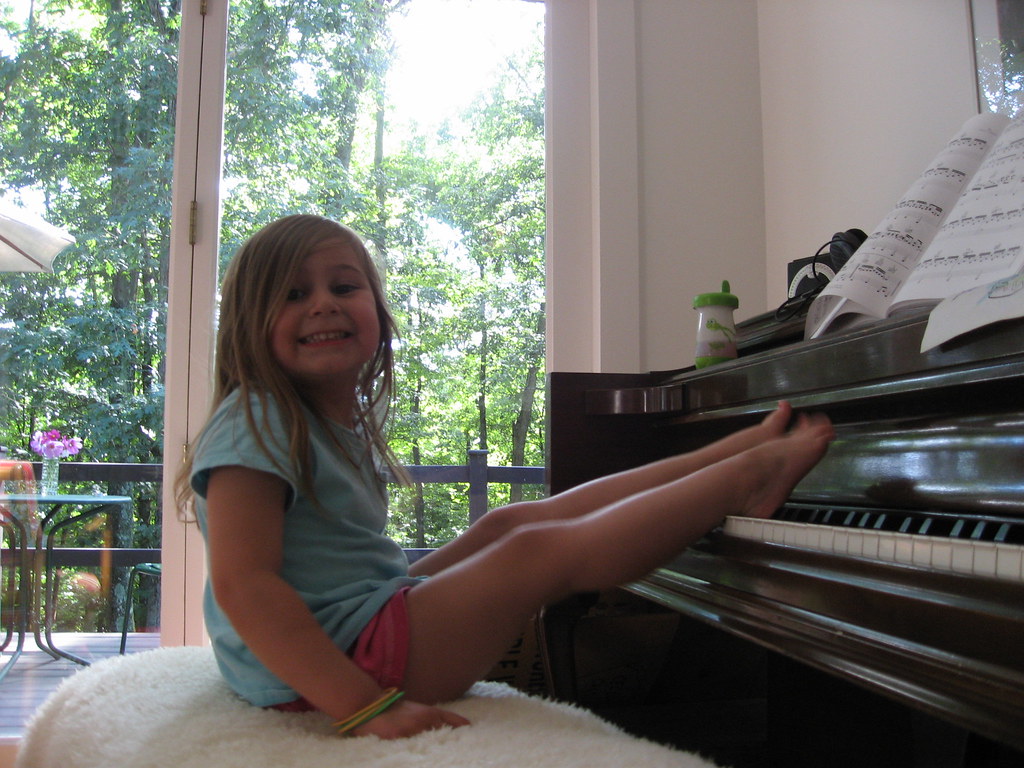 IMG_8879.JPG Lulu is an expert piano player... when she us… Flickr