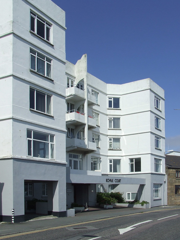 ROYALE COURT APARTMENTS, PENZANCE A former hotel...Vertica… Flickr