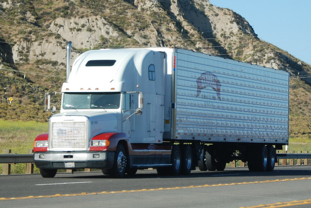 SANDOVAL TRUCKING FREIGHTLINER BIG RIG TRUCK (18 WHEELER… Flickr