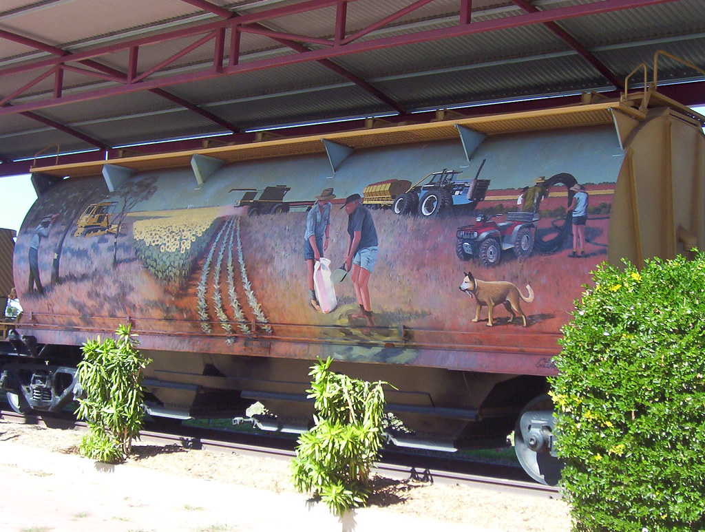 ClermontRail Wagon Mural 3 Clermont Railway Station,Centr… Flickr