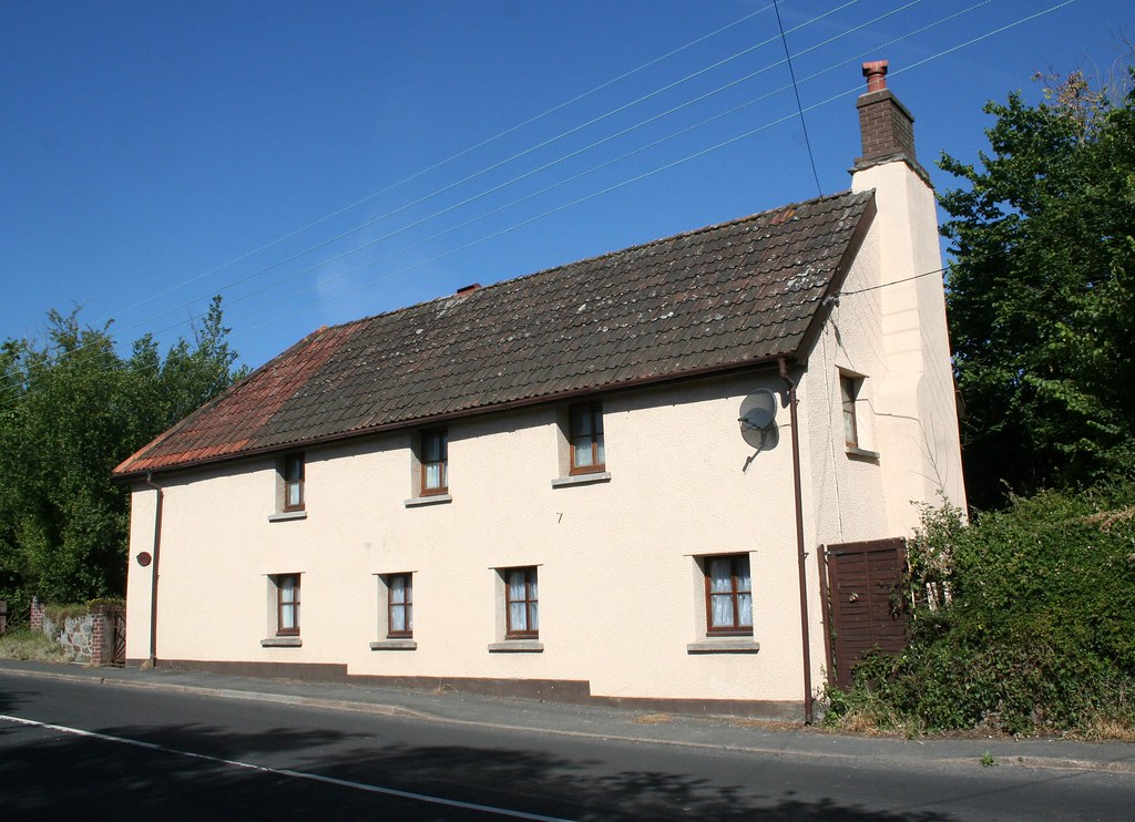 DV.CHD Knighton tollhouse, Chudleigh Knighton Former Road … Flickr