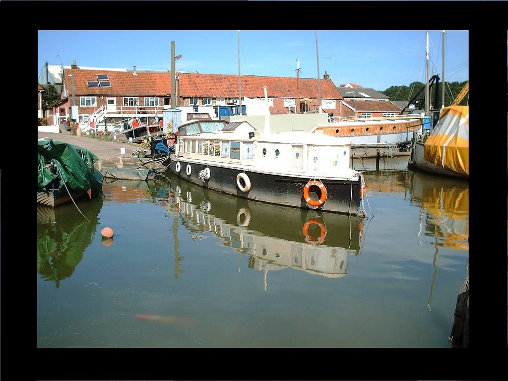Woodbridge Harbour. Was a very calm day,nice. Bay M Flickr