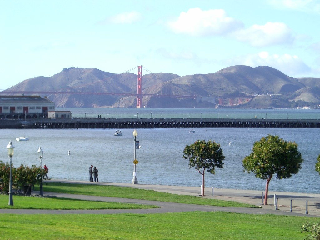 Golden Gate Bridge from Fisherman's Wharf digitalbear