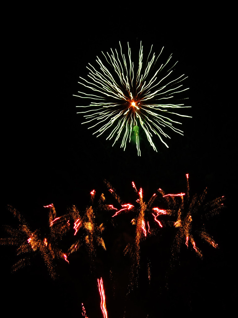 Stansted Prom's 07 Fireworks Finale (DSCF0495a) The firs… Flickr