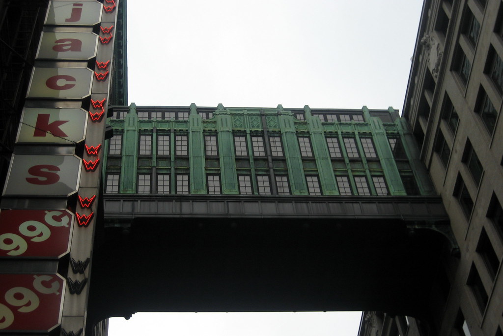 NYC Midtown Jack's 99 Cent Stores and 32nd Street skyw… Flickr