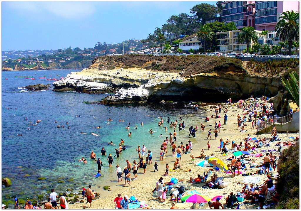 Very Crowded Beach Scene at La Jolla in San Diego, Califor… Flickr