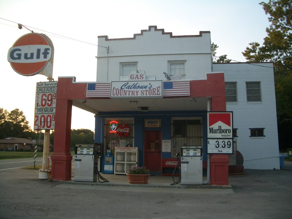 Gas Station and "Country Store" somewhere north of Rich… Flickr