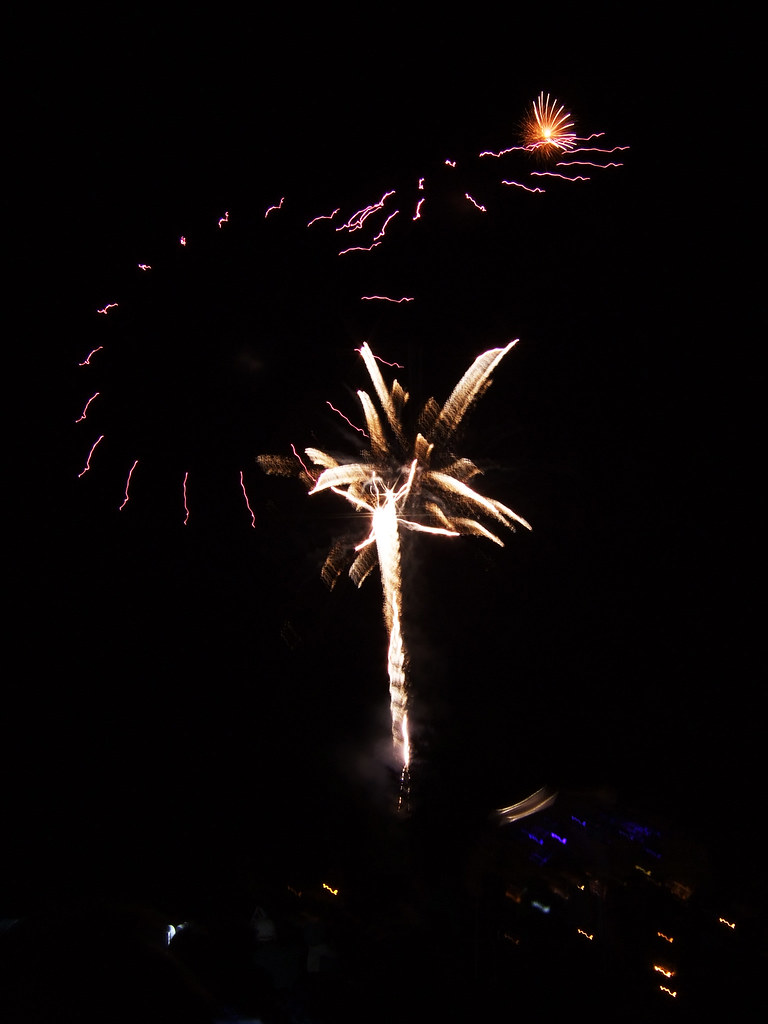 Stansted Prom's 07 The Fireworks Finale Begins (DSCF0481… Flickr