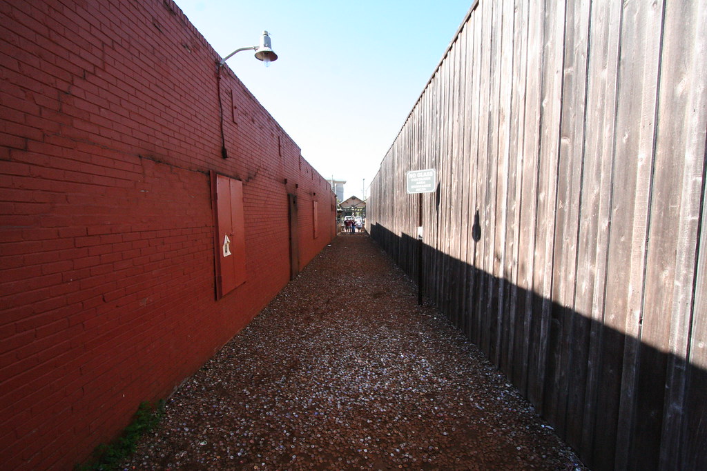 Bottlecap Alley 2006 Bottle cap alley on Northgate in Coll… Flickr