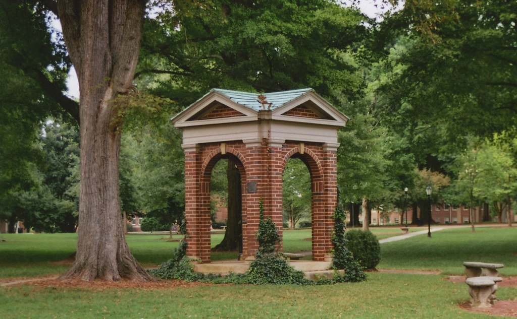 Campus Arch In the Davidson College campus, Davidson, Nort… Flickr