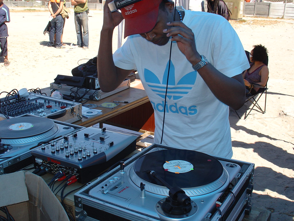 Dj Scratch on the one and twos New crossroads. Cape Town H… Flickr