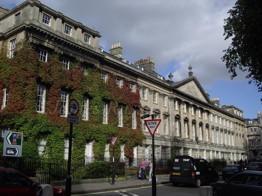 061007.067.Somset.Bath.Queen's Sq 070603.Bath, Queens Squa… Flickr