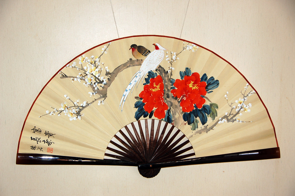 Japanese Hand Fan Another somewhat large Japanese hand fan… Flickr