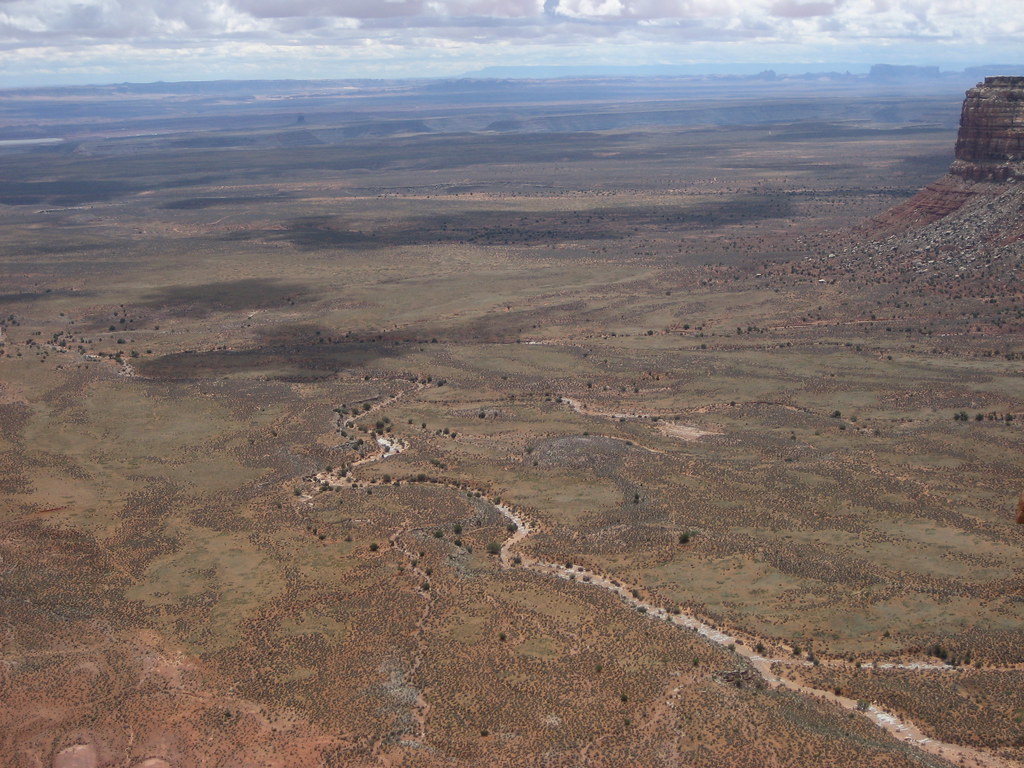 IMG_0751.jpg Top of the Moki Dugway. Elevation 6425 Feet. … Flickr