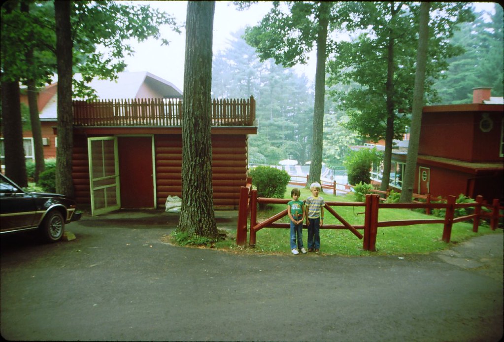 Erin and Andrew at Dells Lodge Gary + Lynn Kuehl Flickr