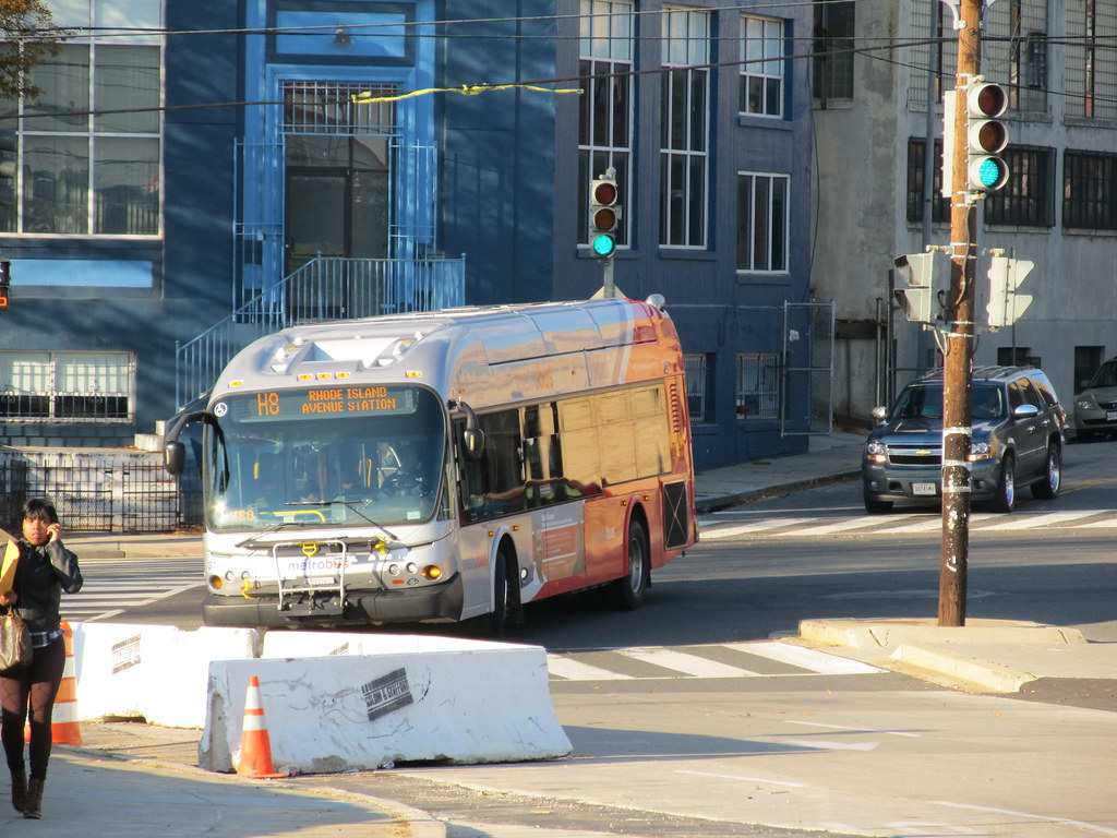 Washington DC Rhode Island Ave Metro Entrance November 17,… Flickr