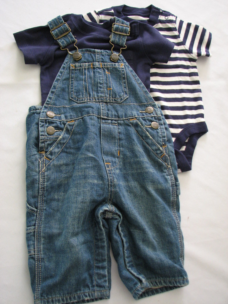 Onesies and overalls Baby Gap, size 36 month, from K.S. &… Inga