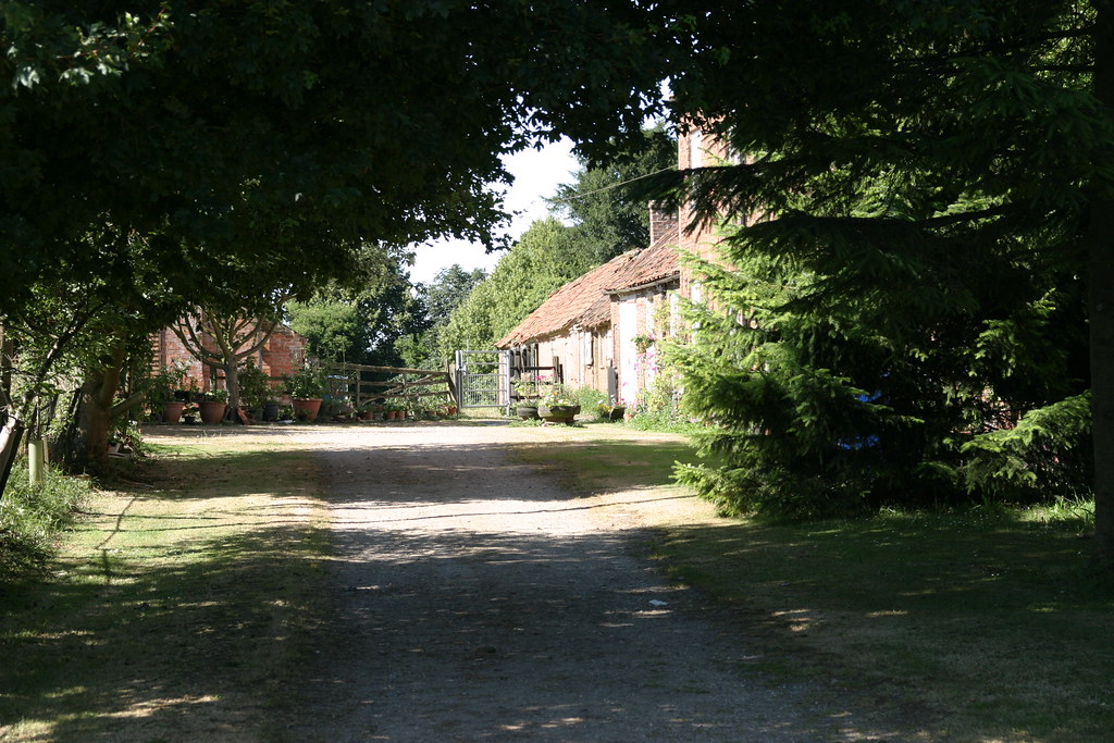 Binbrook_150706_78 Manor House, Kirmond le Mire Darren Capes Flickr