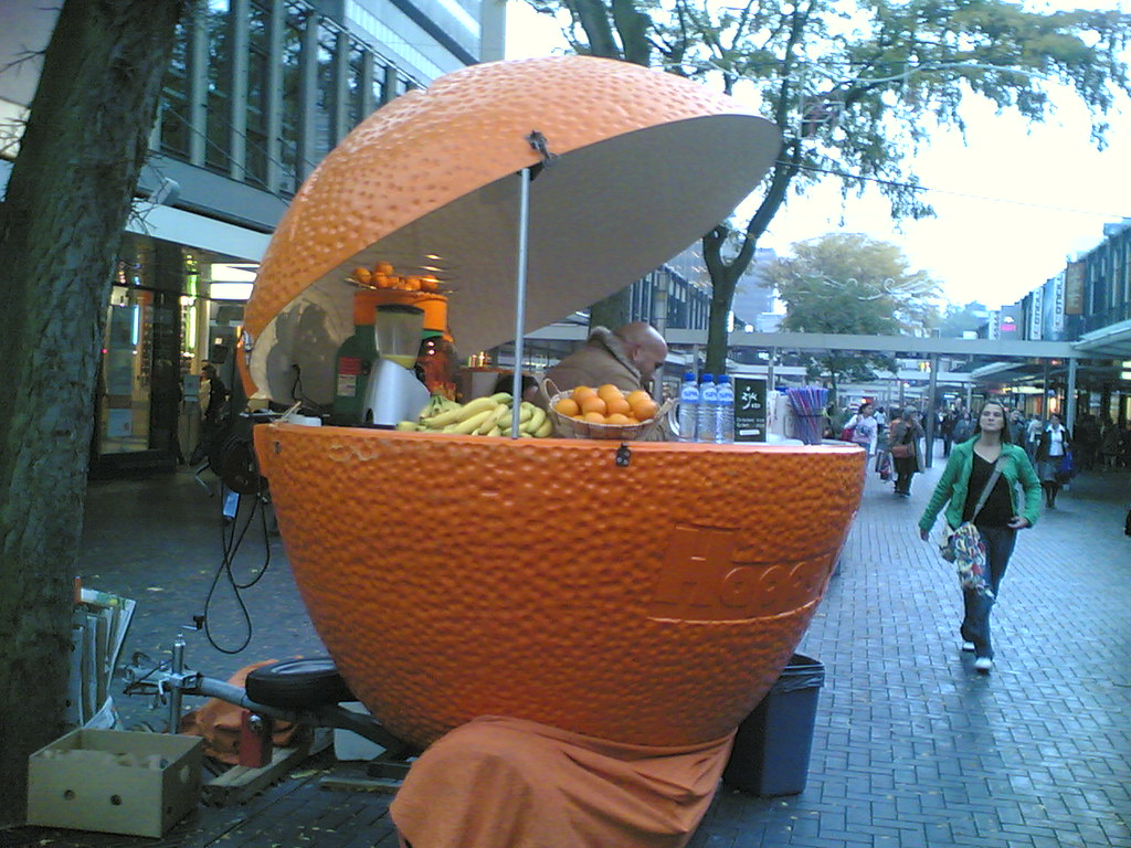 The Happy Orange juice man in Rotterdam régine debatty Flickr