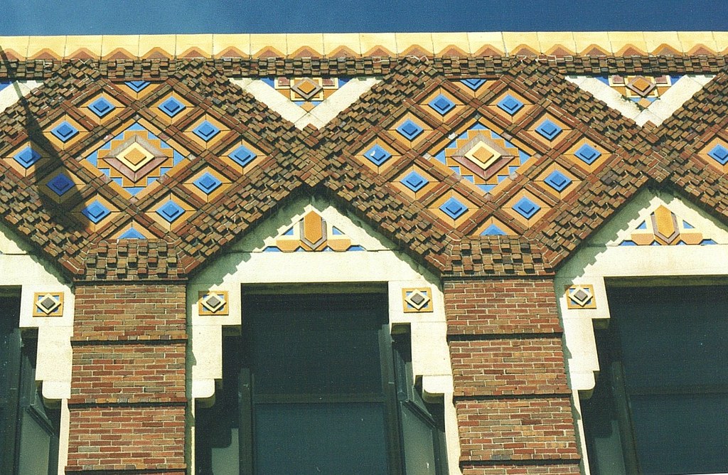 Roofline Mackenzie High SchoolDetroit MI Mackenzie will… Flickr