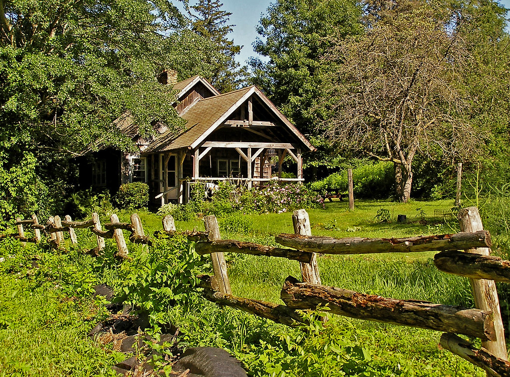 Cottage on a Wisconsin farm Where we stayed 5 days recentl… Flickr