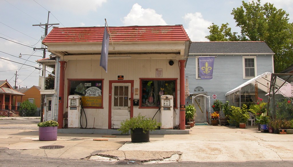 no gas Funky defunct gas station Alex Cockroach Flickr