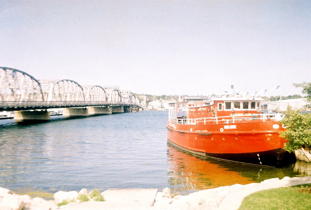 sturgeon bay, wi Retired Chicago Fire Dept. boat now used … Flickr