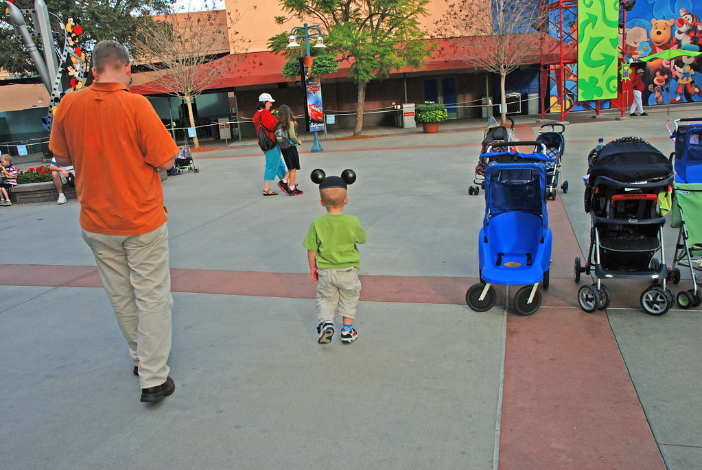 Walking to Playhouse Disney Live On Stage MGM Studios