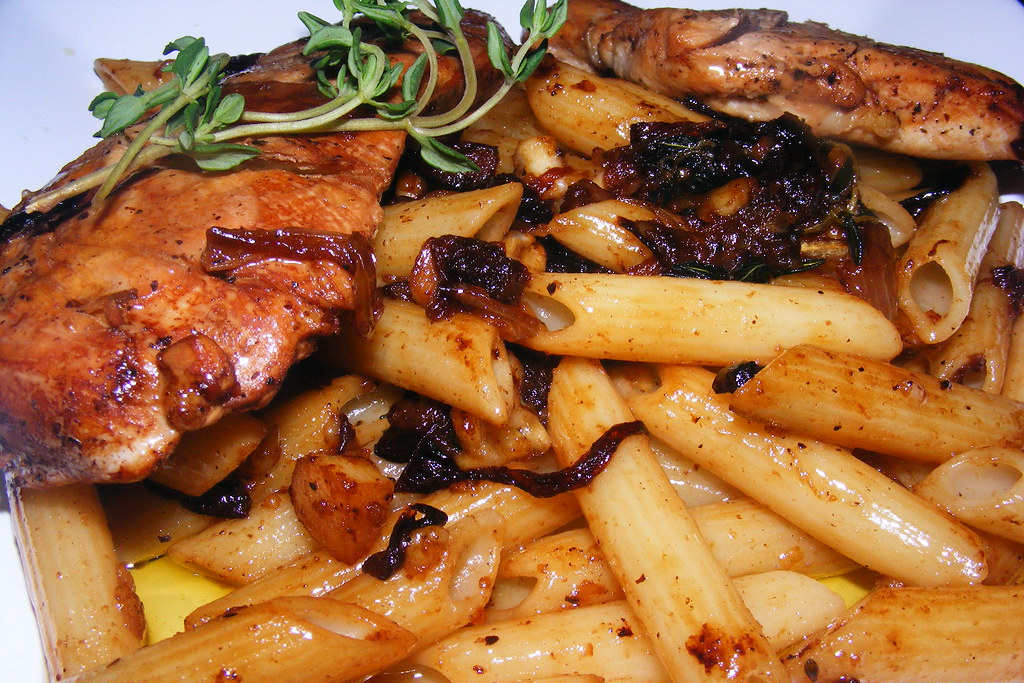 Chicken filé buttered with brie, oignon and thyme pasta Flickr