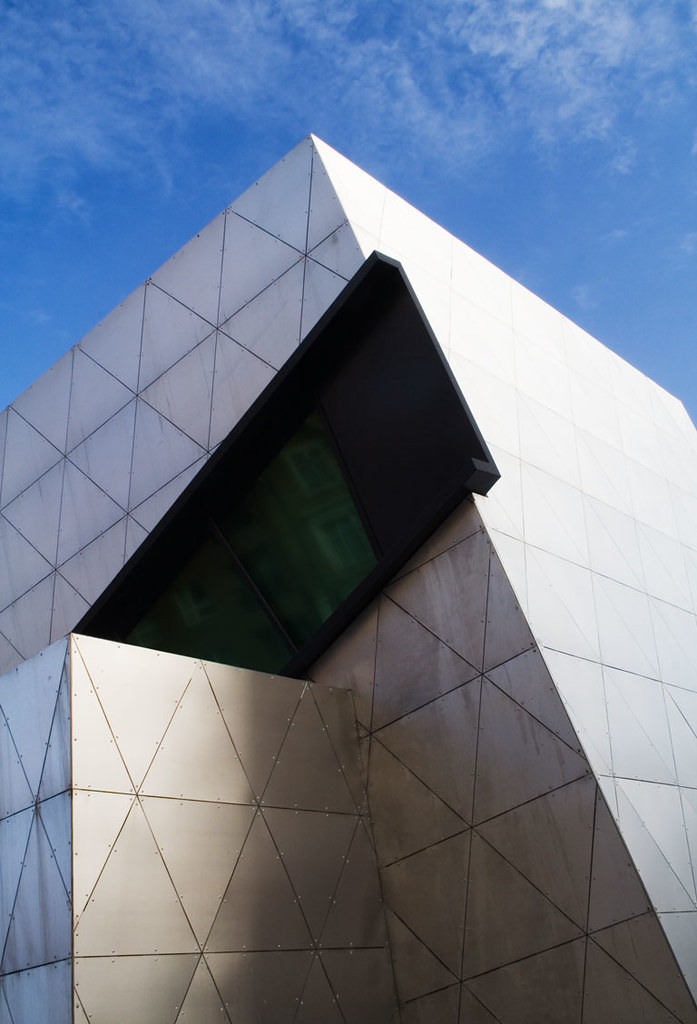 Graduate Centre, LMU One corner of Daniel Libeskind's Grad… Flickr