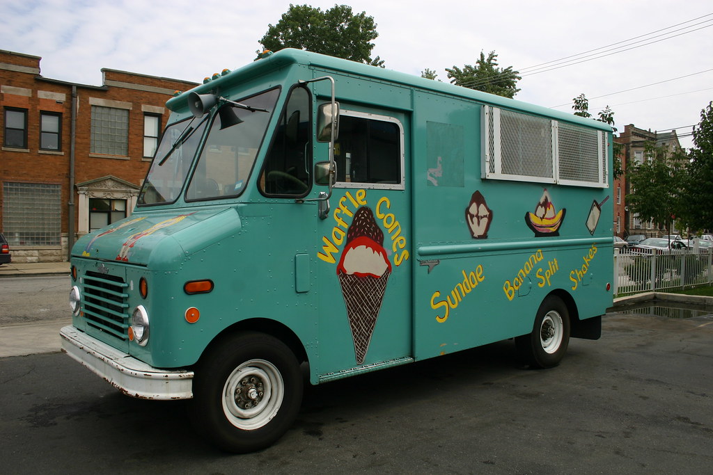 Pilsen ice cream truck, Chicago Oscar Arriola Flickr