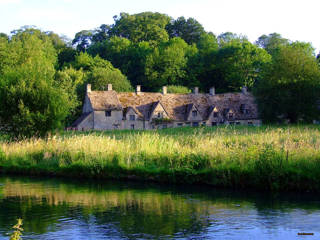 Little Britain "The picturesque Arlington Row cottages wer… Flickr