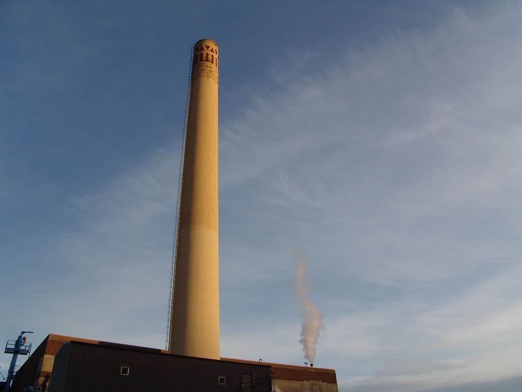Duluth Factory This is a factory in Duluth. redchurch77 Flickr