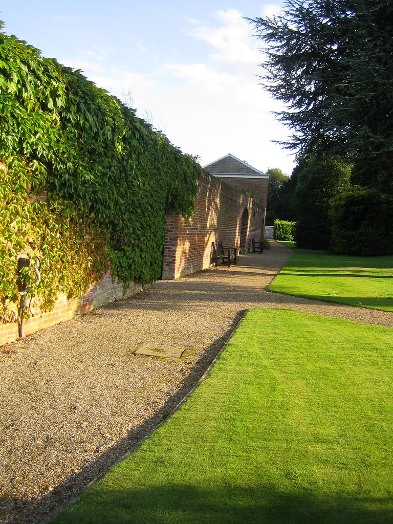 Belmont House, Faversham, Kent The outside of the walled g… Flickr