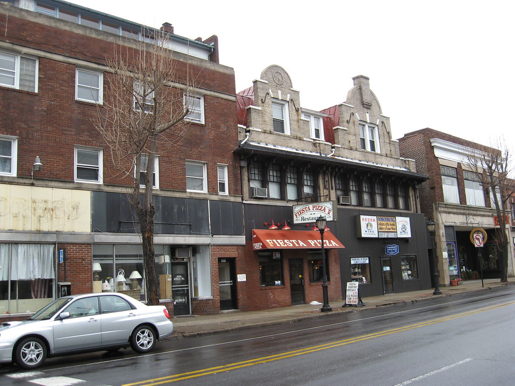Old York Road stretch of Old York Road, Jenkintown, PA wit… Flickr