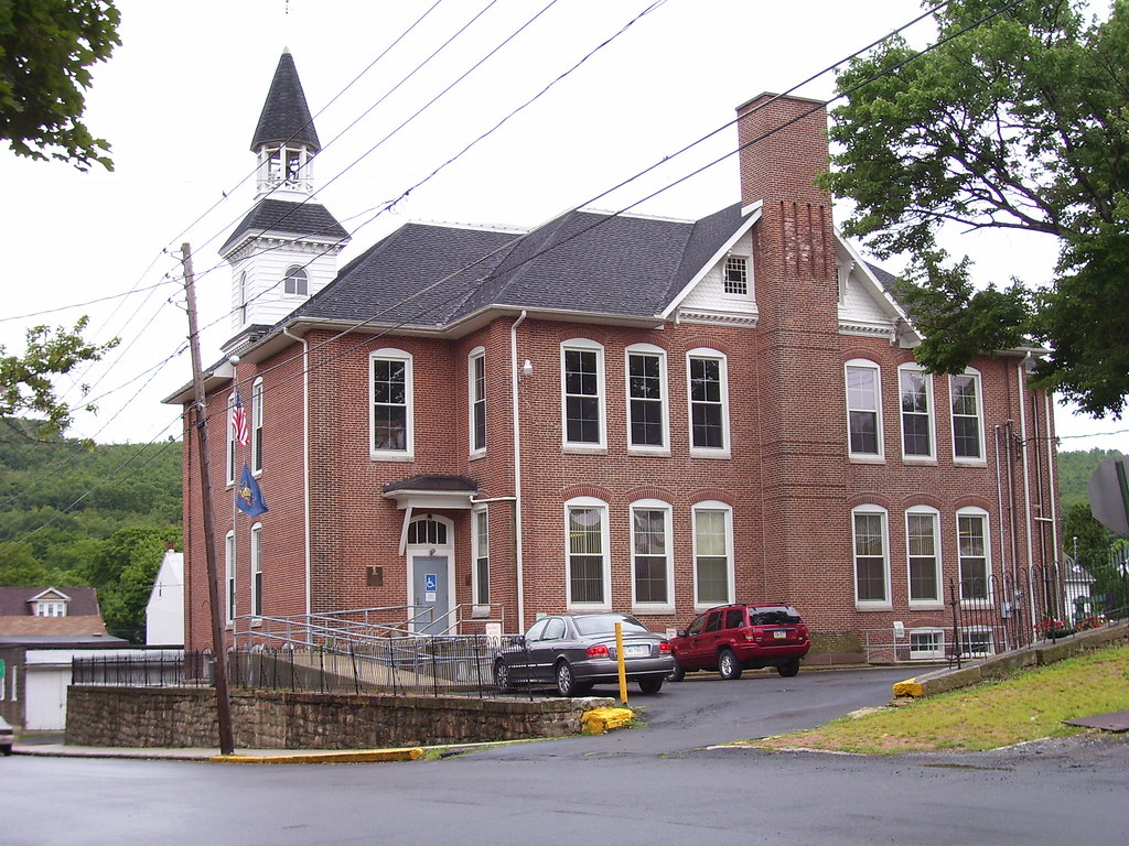 Tremont Grade School The Tremont Grade School Building, no… Flickr