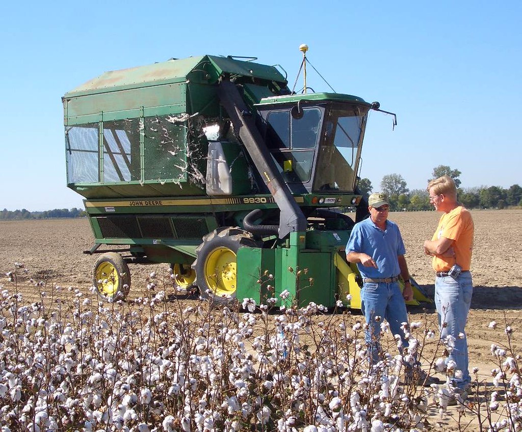 John Deere 9930 Cotton Harvester a photo on Flickriver
