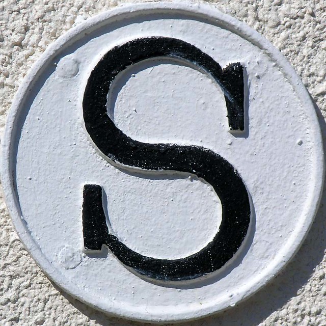 The letter 'S' Taken on the Quayside, Ely. This square cro… Flickr