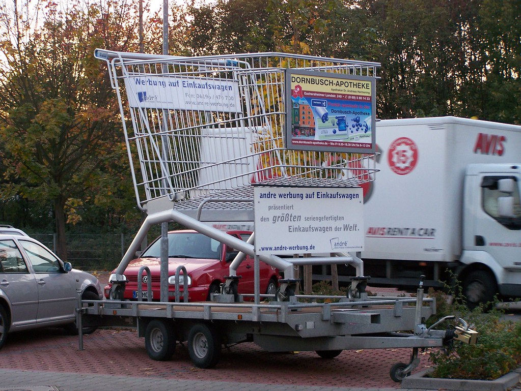 Biggest shopping cart in the world! This shopping cart sta… Flickr