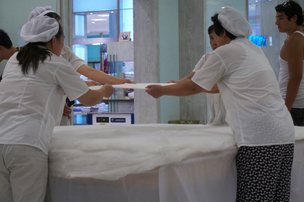 Stretching Silk for Comforter Silk needs to be streched be… Flickr