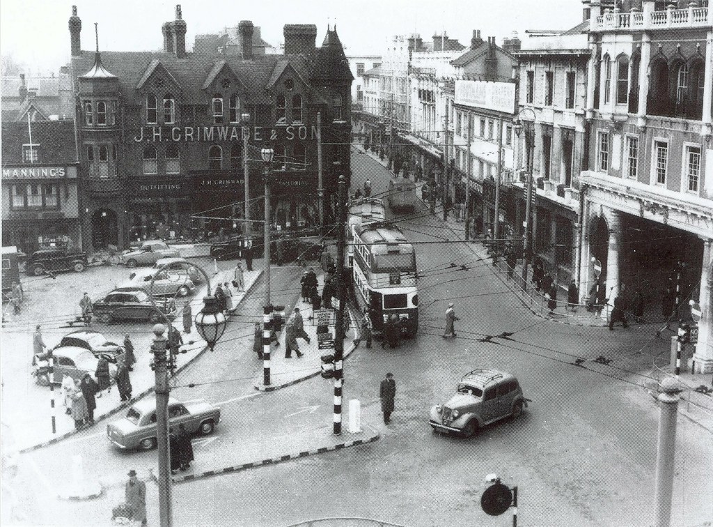 Cornhill 1957 Cornhill Feb 2nd 1957.Parking in town centre… Flickr