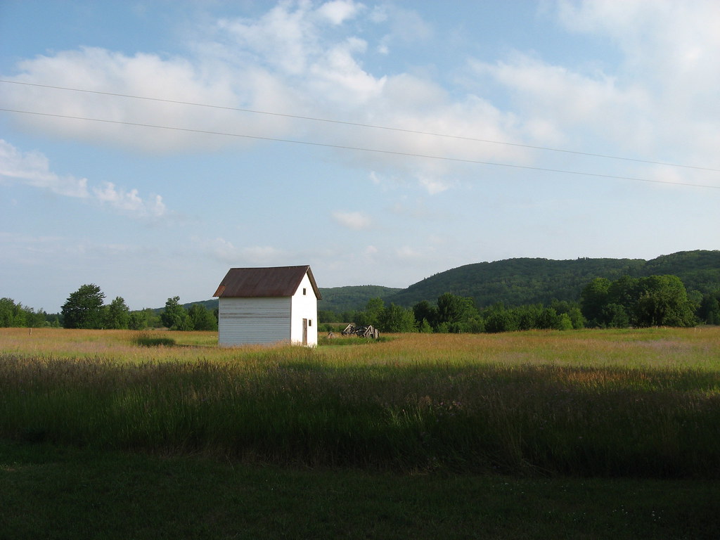 Oneida farm Outbuliding at a farm in the Port Oneida histo… Flickr