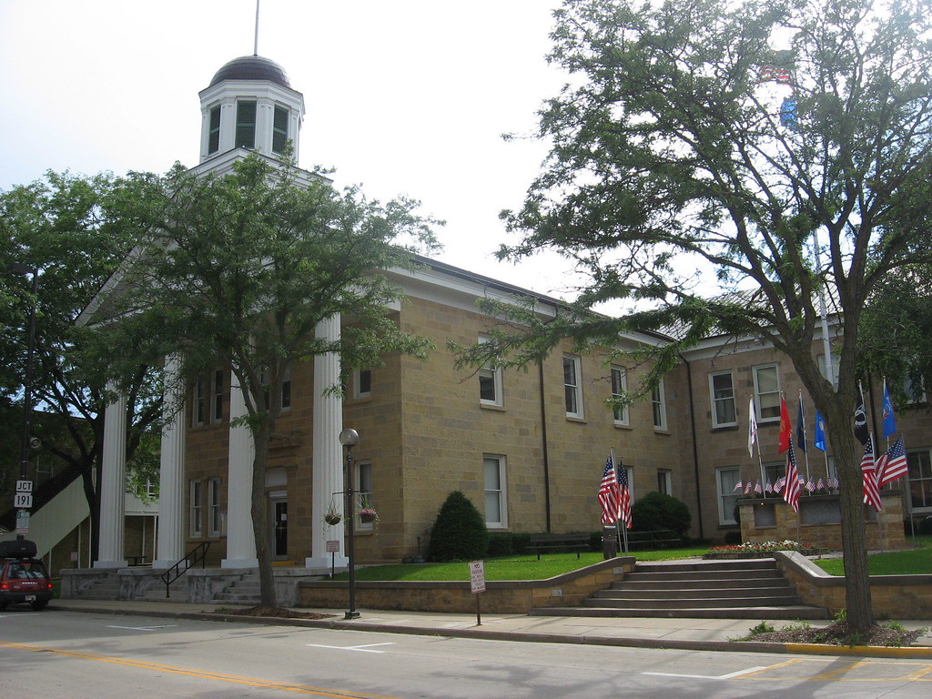 Iowa County, Wisconsin Courthouse Iowa County, Wisconsin C… Flickr